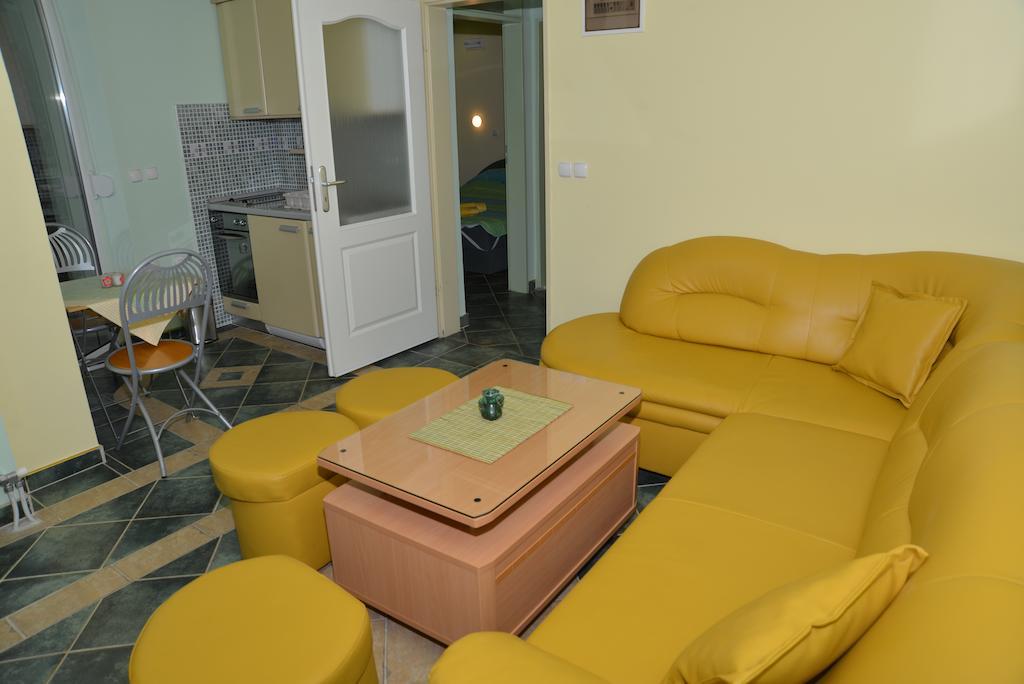 טרפייצה Rooms And Apartaments De Niro מראה חיצוני תמונה